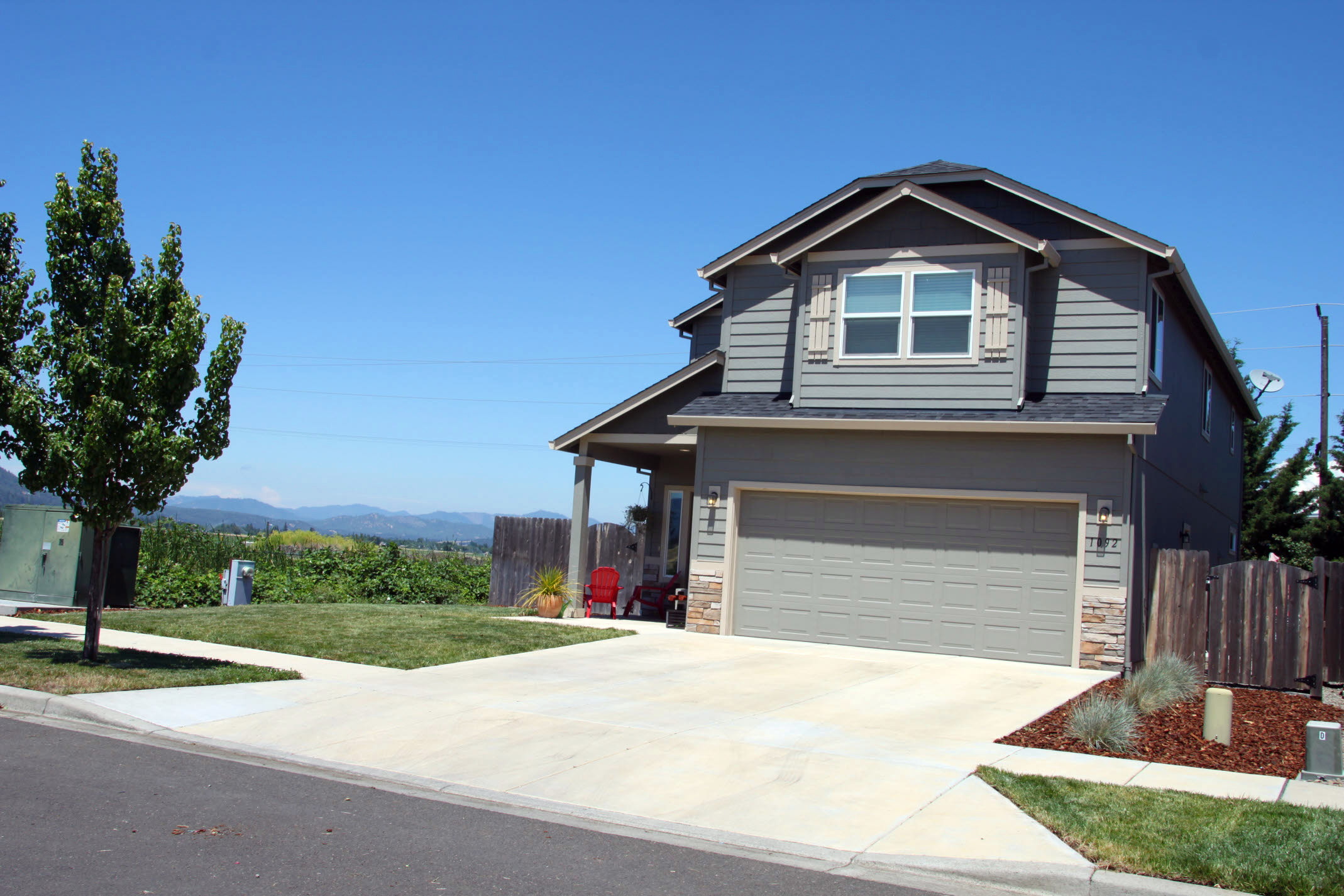 1092 Pendleton Drive Medford Oregon 97504 Landline Real Estate LLC